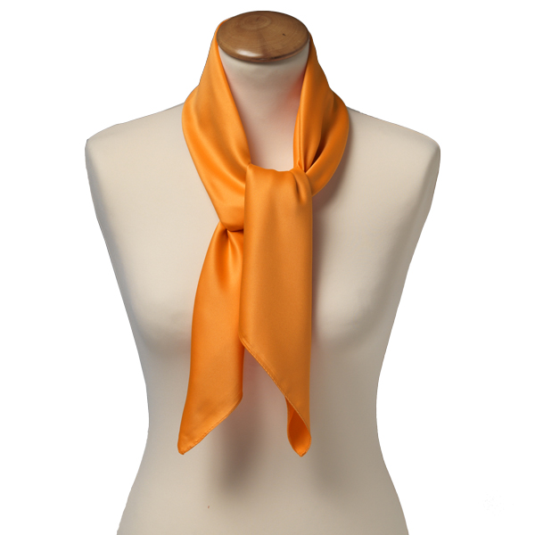 Polyester shawl oranje - vierkant (2)